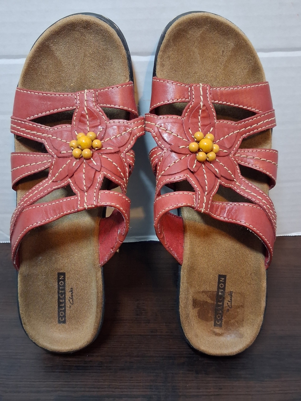 Clarks Collection Women’s Red Floral Slide Leather Strappy Sandals Size 8